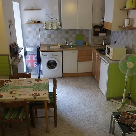 Green Rainbow Apartment *